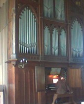 Viljannin Paavalinkirkon urut ovat vuodelta
                1866.